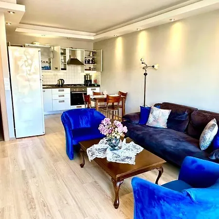 Size Ozel Havuzlu Otoparkli Ev Apartment *