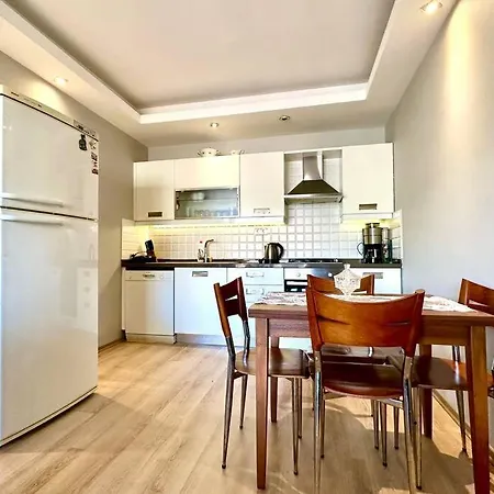 Size Ozel Havuzlu Otoparkli Ev Apartment *